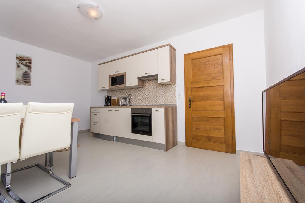 Apartments Bisera Трогир Экстерьер фото