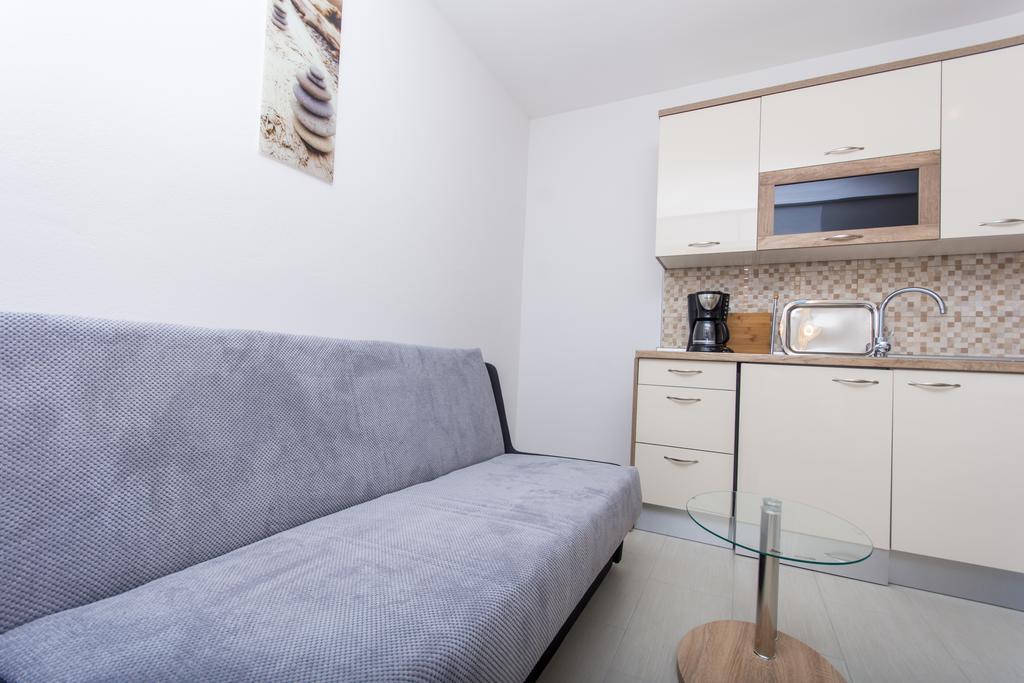 Apartments Bisera Трогир Экстерьер фото
