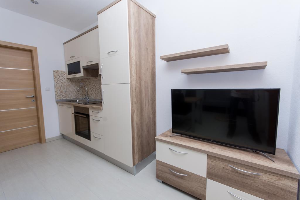Apartments Bisera Трогир Экстерьер фото